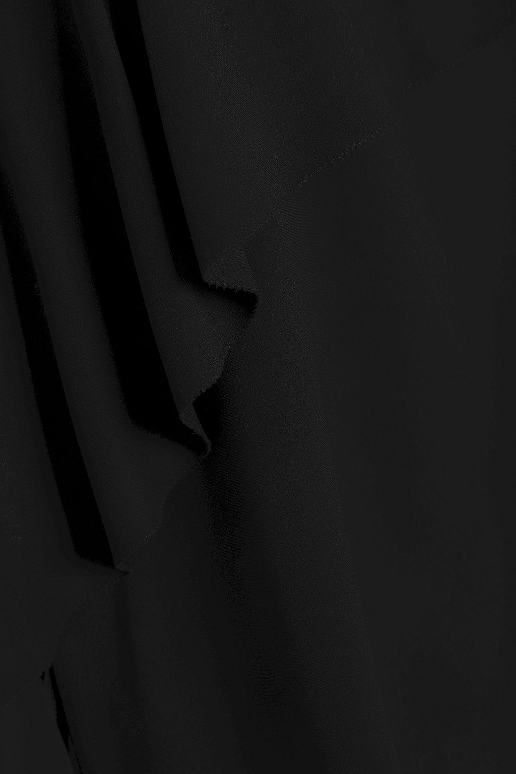 GOEN.J Asymmetric ruffled crepe blouse
