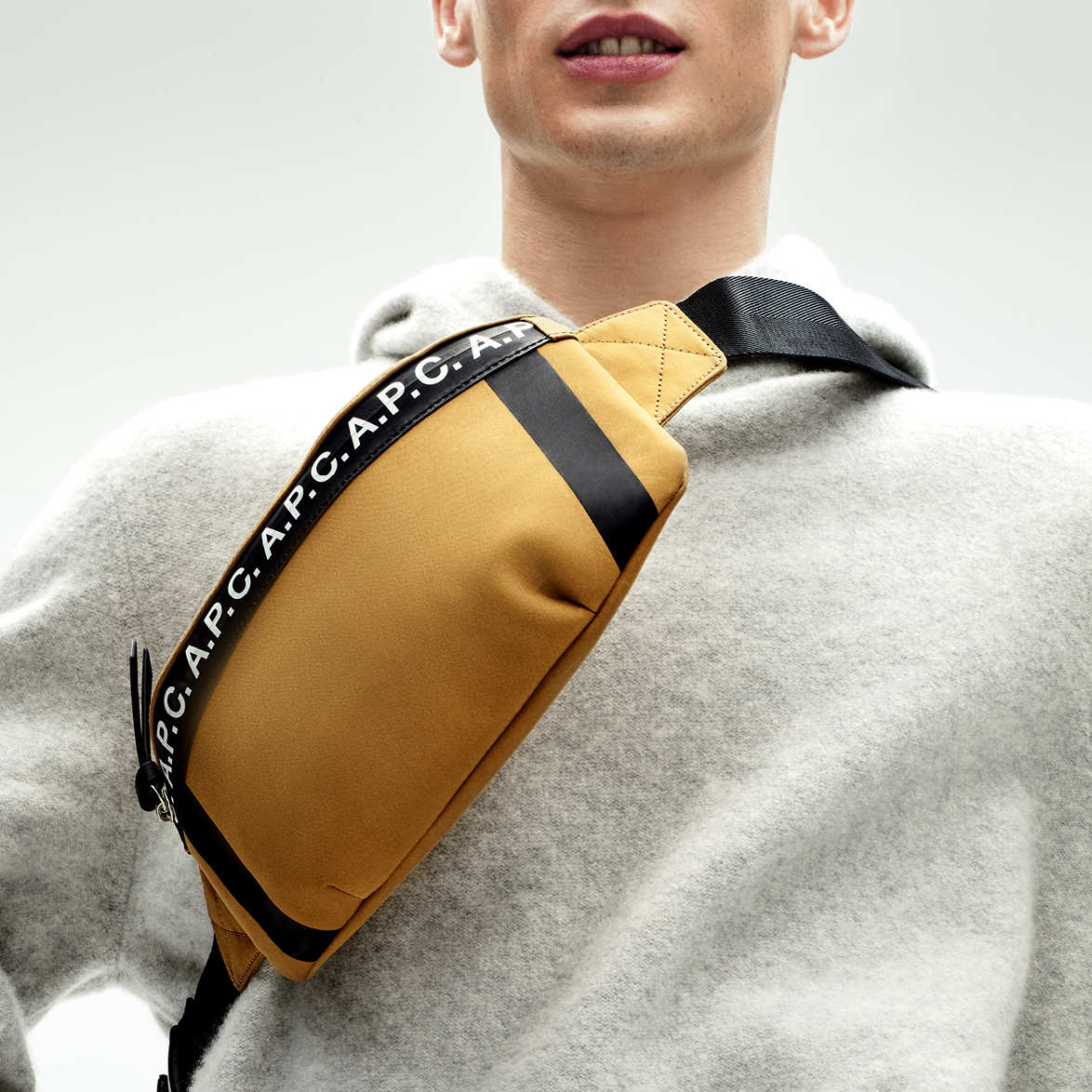 A.P.C. Mens Teaser (1)