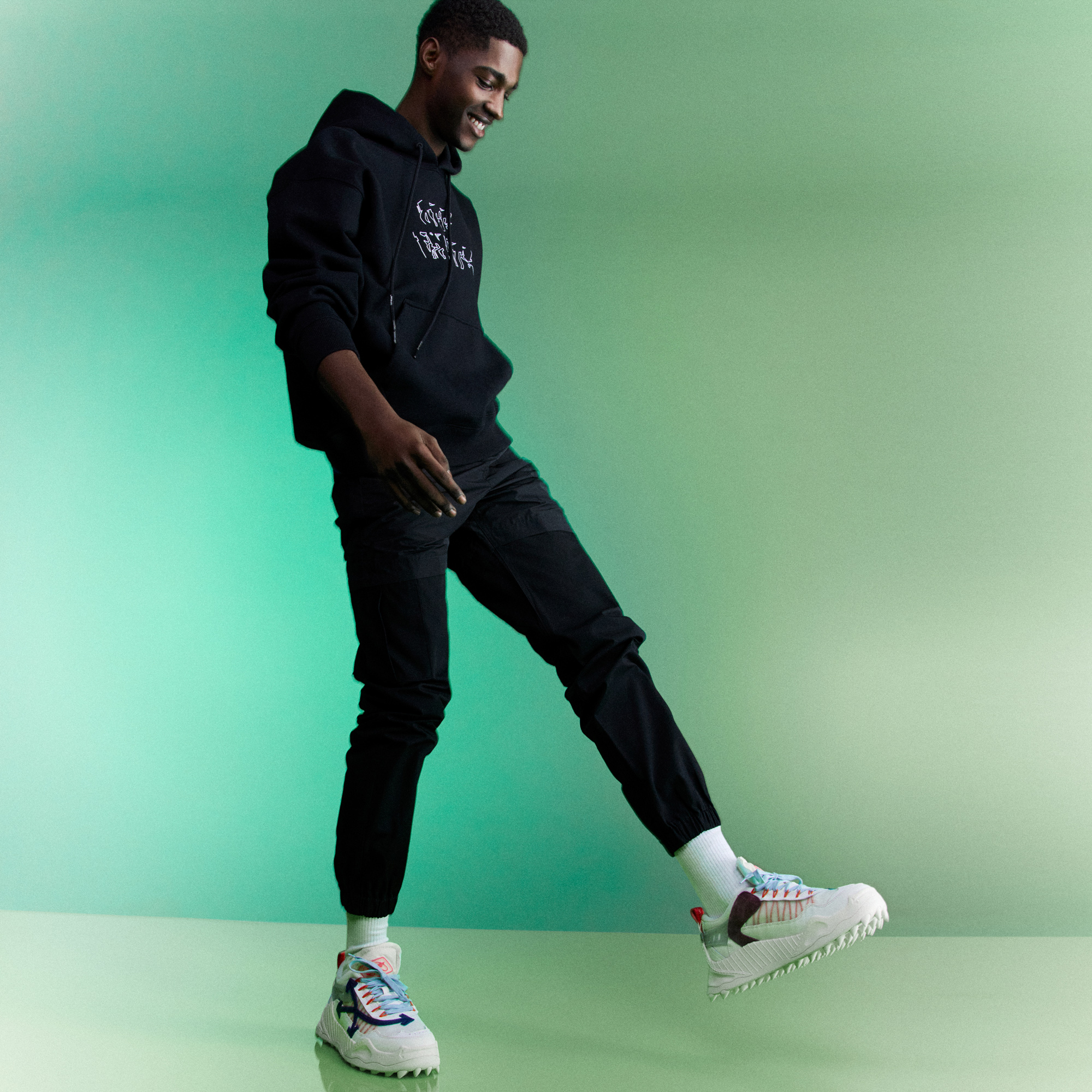 OFF-WHITE Mens CB Image